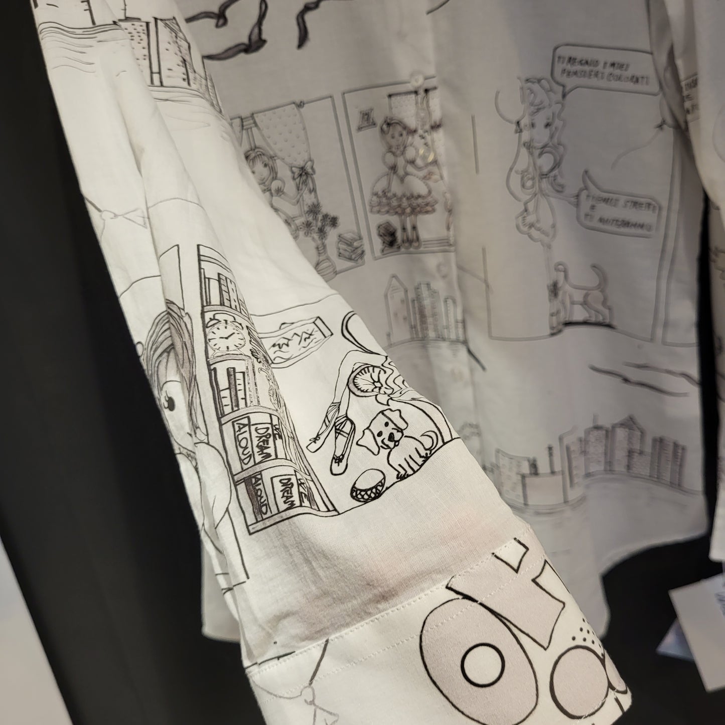 Camicia donna tessuto di design “We Dream” in bianco e nero