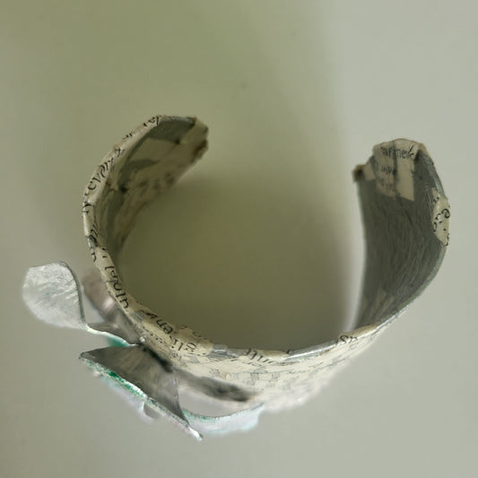 Bracciale rigido "parole in fiore "